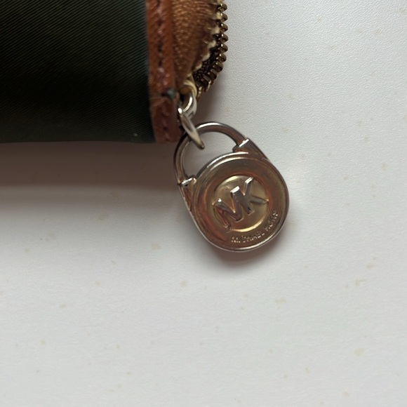 Michael Kors Ziparound Nylon Olive Green Wallet - Picture 4 of 8